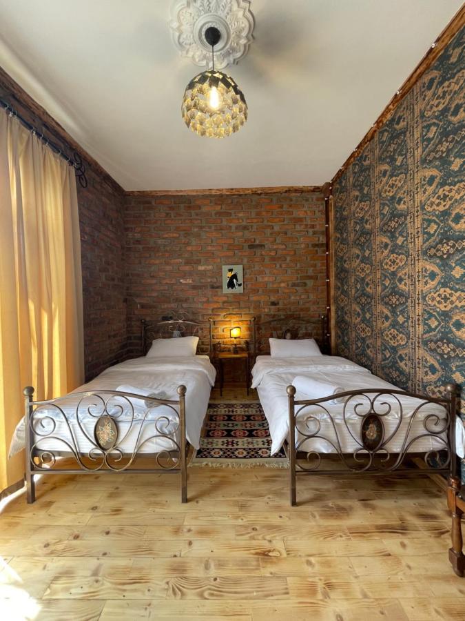 Odo'S Guest House Martvili Eksteriør bilde